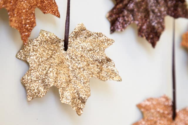 falling_leaves_garland_main