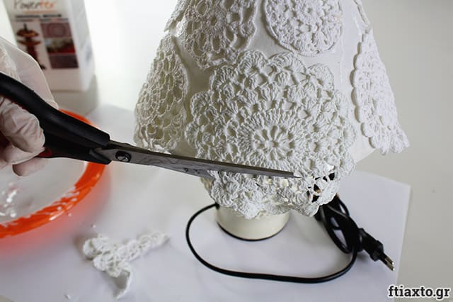DIY: Αλλαγή φωτιστικού με σεμέν